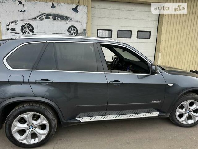 Серый БМВ Х5, объемом двигателя 3 л и пробегом 350 тыс. км за 16000 $, фото 3 на Automoto.ua