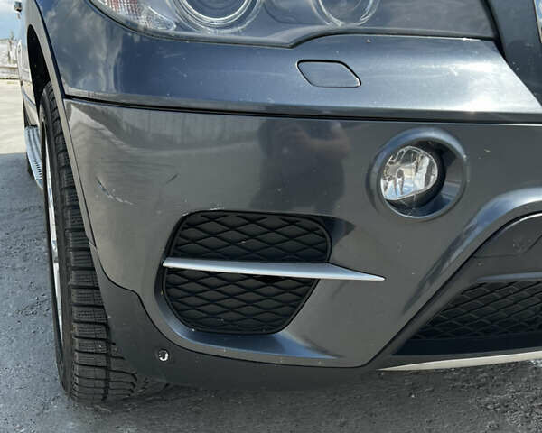 Серый БМВ Х5, объемом двигателя 3 л и пробегом 370 тыс. км за 19900 $, фото 4 на Automoto.ua