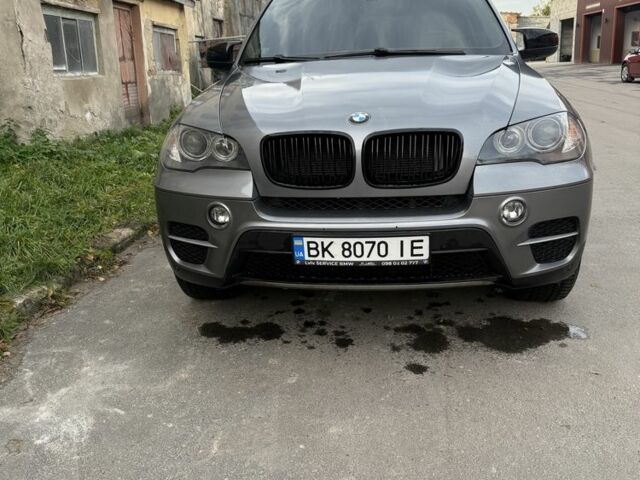 Серый БМВ Х5, объемом двигателя 3 л и пробегом 190 тыс. км за 16000 $, фото 3 на Automoto.ua