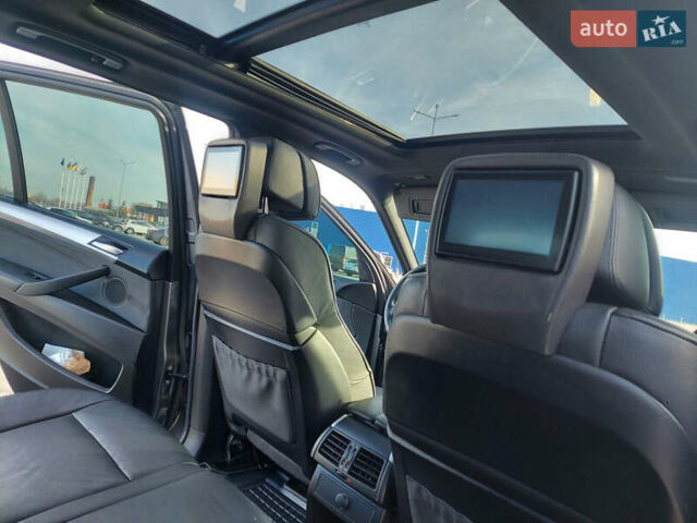 Серый БМВ Х5, объемом двигателя 2.99 л и пробегом 290 тыс. км за 18000 $, фото 8 на Automoto.ua