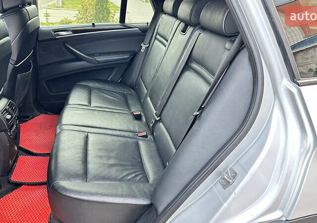 Сірий БМВ Х5, об'ємом двигуна 2.98 л та пробігом 295 тис. км за 9500 $, фото 22 на Automoto.ua