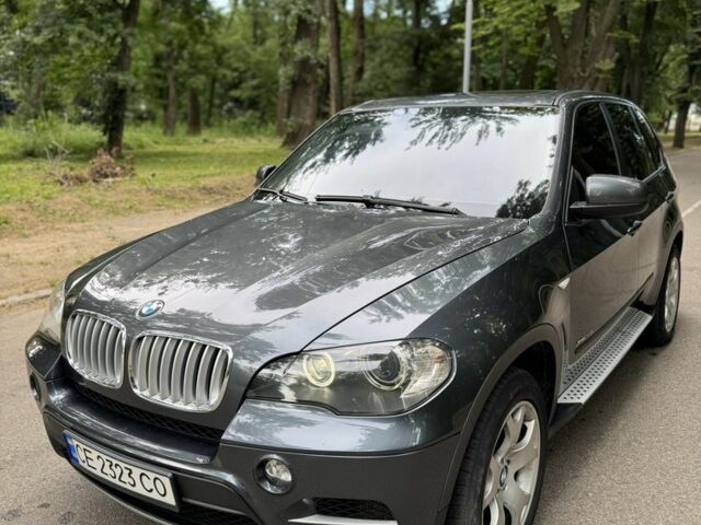 Сірий БМВ Х5, об'ємом двигуна 3 л та пробігом 261 тис. км за 16299 $, фото 6 на Automoto.ua