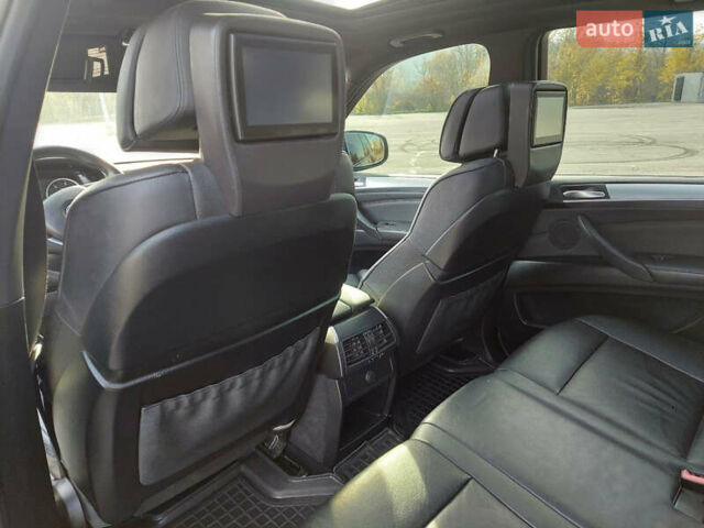 Серый БМВ Х5, объемом двигателя 2.99 л и пробегом 290 тыс. км за 18000 $, фото 13 на Automoto.ua