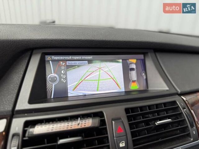 Сірий БМВ Х5, об'ємом двигуна 3 л та пробігом 303 тис. км за 16800 $, фото 24 на Automoto.ua