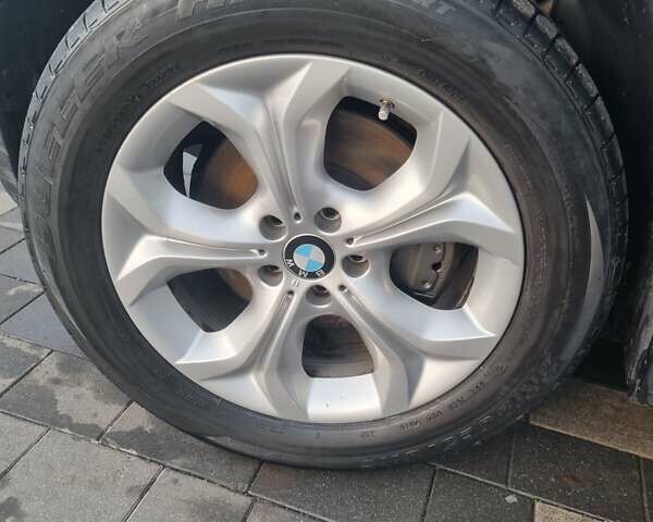 Серый БМВ Х5, объемом двигателя 0 л и пробегом 215 тыс. км за 15500 $, фото 16 на Automoto.ua