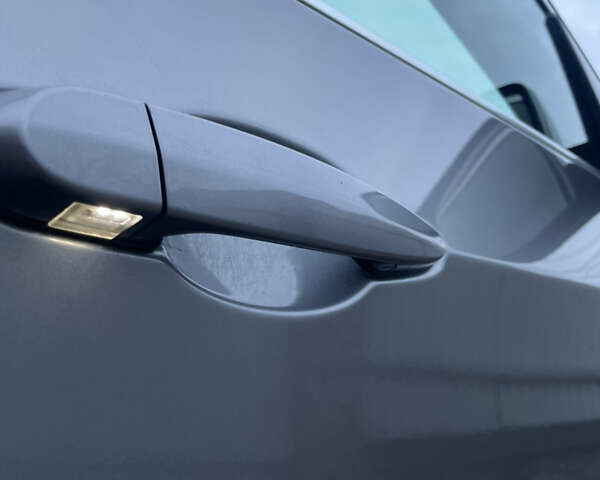 Серый БМВ Х5, объемом двигателя 3 л и пробегом 287 тыс. км за 16700 $, фото 20 на Automoto.ua