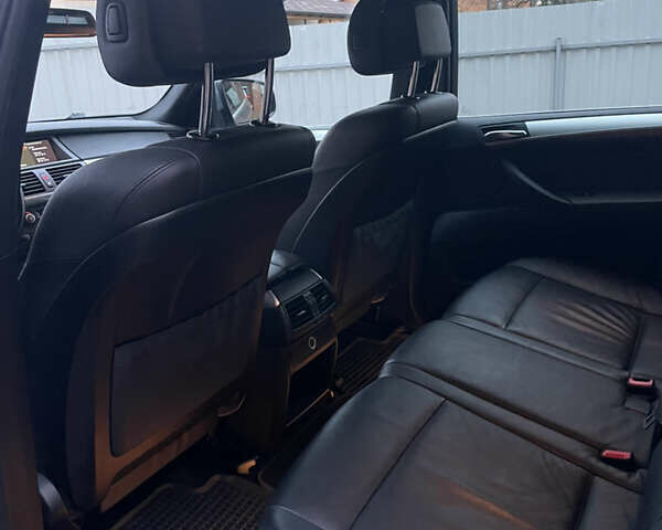 Серый БМВ Х5, объемом двигателя 3 л и пробегом 287 тыс. км за 16700 $, фото 18 на Automoto.ua