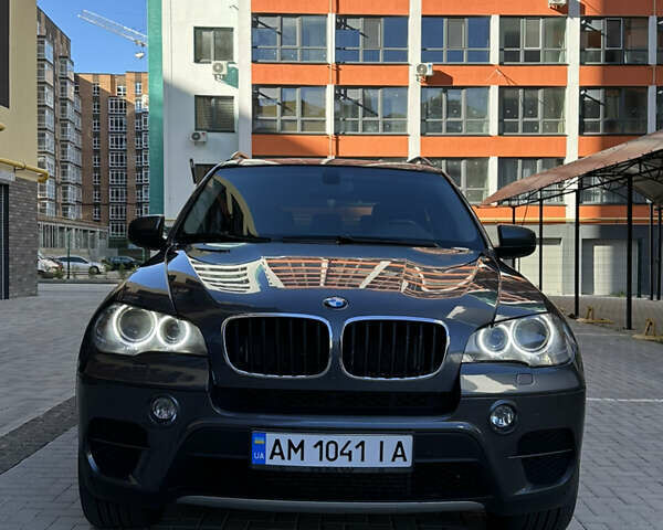 Сірий БМВ Х5, об'ємом двигуна 3 л та пробігом 292 тис. км за 11450 $, фото 3 на Automoto.ua