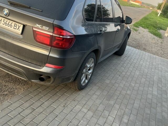 Серый БМВ Х5, объемом двигателя 3 л и пробегом 415 тыс. км за 14000 $, фото 6 на Automoto.ua