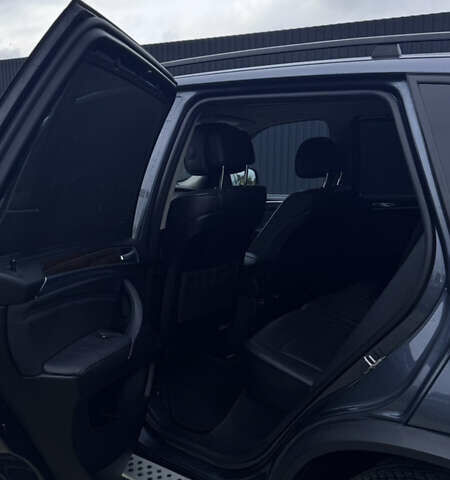 БМВ Х5 2010 у Тернополі на Automoto.ua Сірий БМВ Х5, об'ємом двигуна 2.98 л та пробігом 233 тис. км за 14800 $, фото 5 на Automoto.ua