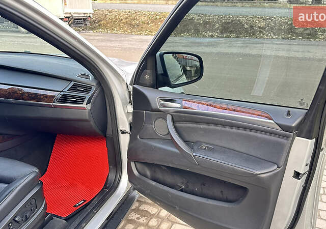 Сірий БМВ Х5, об'ємом двигуна 2.98 л та пробігом 295 тис. км за 9500 $, фото 31 на Automoto.ua