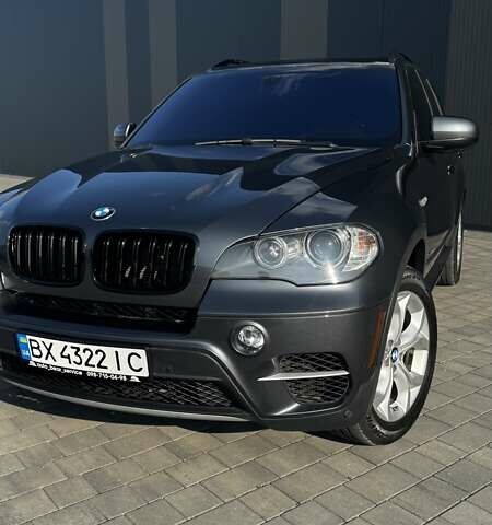 Серый БМВ Х5, объемом двигателя 3 л и пробегом 235 тыс. км за 18000 $, фото 5 на Automoto.ua