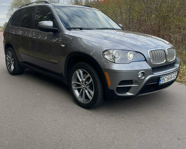 Серый БМВ Х5, объемом двигателя 2.99 л и пробегом 285 тыс. км за 16800 $, фото 1 на Automoto.ua