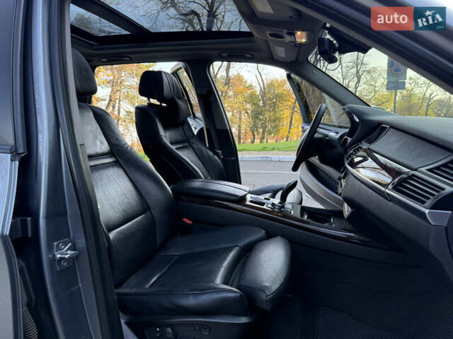 Серый БМВ Х5, объемом двигателя 3 л и пробегом 297 тыс. км за 15700 $, фото 28 на Automoto.ua