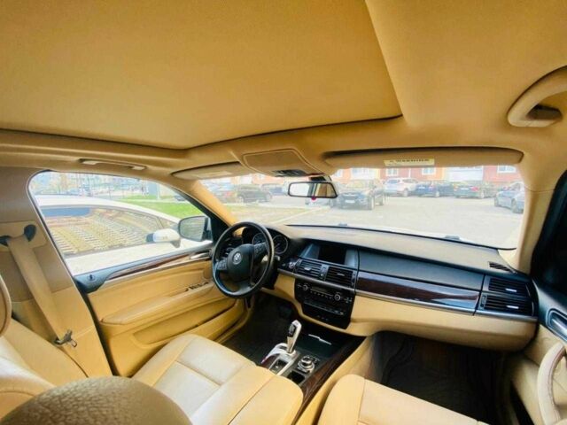 Серый БМВ Х5, объемом двигателя 3.5 л и пробегом 221 тыс. км за 13000 $, фото 7 на Automoto.ua