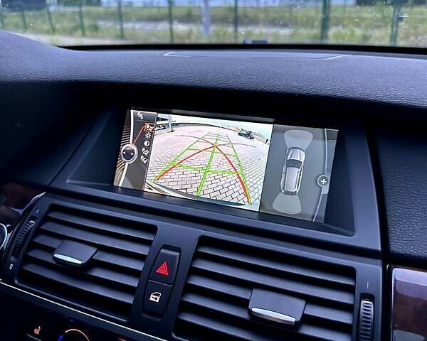 Серый БМВ Х5, объемом двигателя 3 л и пробегом 189 тыс. км за 15500 $, фото 11 на Automoto.ua