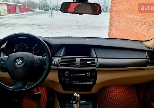 Серый БМВ Х5, объемом двигателя 3 л и пробегом 258 тыс. км за 13800 $, фото 50 на Automoto.ua