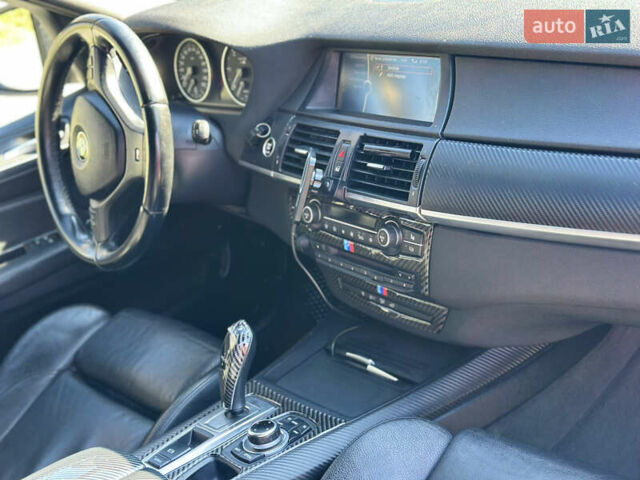 Серый БМВ Х5, объемом двигателя 3 л и пробегом 190 тыс. км за 18900 $, фото 11 на Automoto.ua