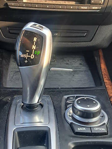 Серый БМВ Х5, объемом двигателя 3 л и пробегом 215 тыс. км за 15300 $, фото 11 на Automoto.ua