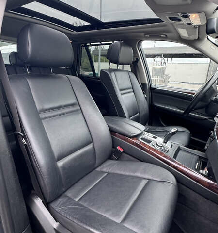 БМВ Х5 2010 у Тернополі на Automoto.ua Сірий БМВ Х5, об'ємом двигуна 2.98 л та пробігом 233 тис. км за 14800 $, фото 6 на Automoto.ua