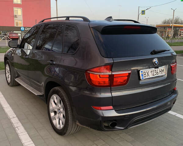 Серый БМВ Х5, объемом двигателя 2.99 л и пробегом 286 тыс. км за 15500 $, фото 2 на Automoto.ua