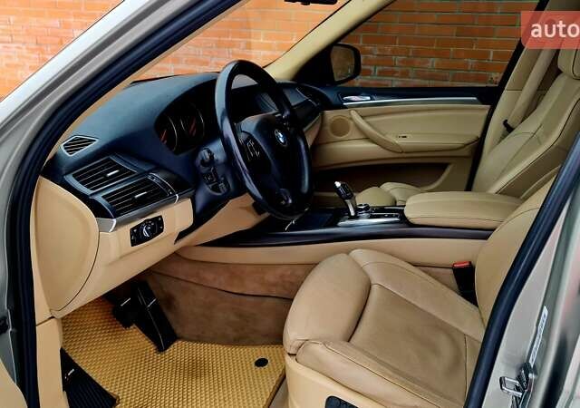 Серый БМВ Х5, объемом двигателя 3 л и пробегом 258 тыс. км за 13800 $, фото 32 на Automoto.ua