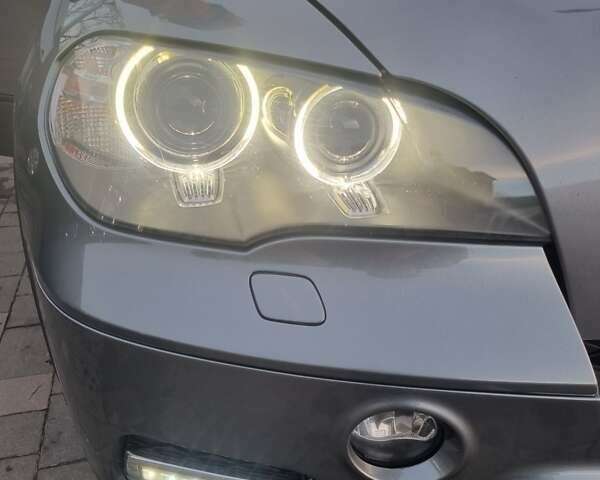 Серый БМВ Х5, объемом двигателя 0 л и пробегом 215 тыс. км за 15500 $, фото 14 на Automoto.ua