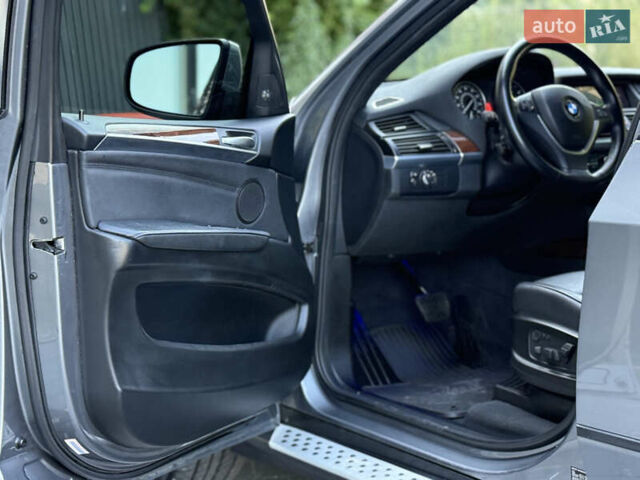 Сірий БМВ Х5, об'ємом двигуна 3 л та пробігом 207 тис. км за 17999 $, фото 27 на Automoto.ua