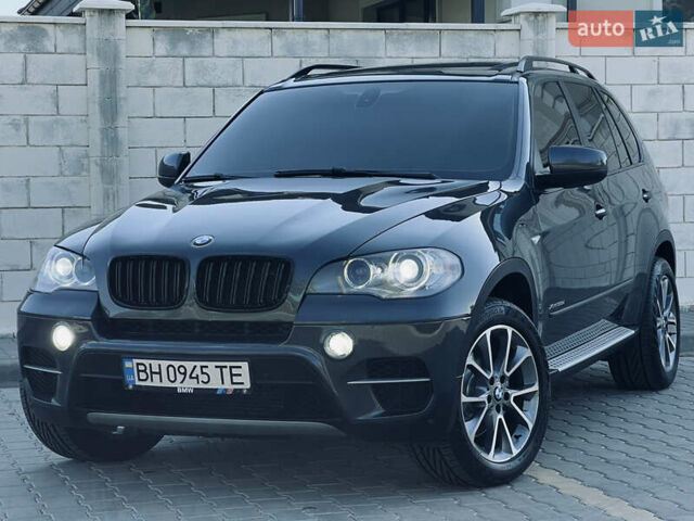 Серый БМВ Х5, объемом двигателя 3 л и пробегом 320 тыс. км за 16700 $, фото 1 на Automoto.ua
