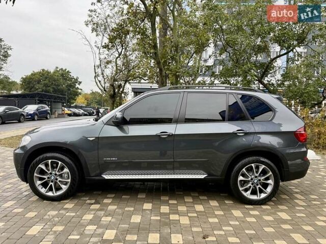 Серый БМВ Х5, объемом двигателя 3 л и пробегом 320 тыс. км за 16900 $, фото 2 на Automoto.ua