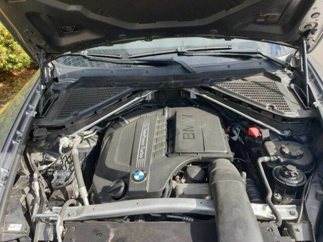 Серый БМВ Х5, объемом двигателя 3 л и пробегом 260 тыс. км за 8500 $, фото 5 на Automoto.ua