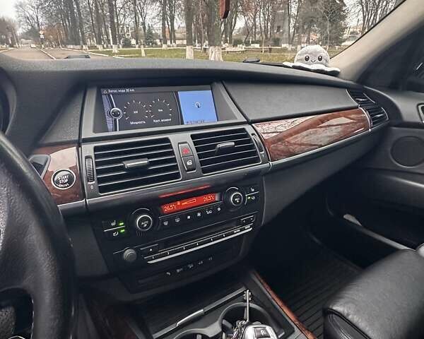 Серый БМВ Х5, объемом двигателя 2.99 л и пробегом 334 тыс. км за 16500 $, фото 2 на Automoto.ua