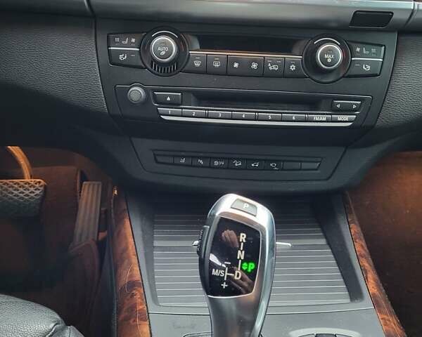 Сірий БМВ Х5, об'ємом двигуна 2.99 л та пробігом 252 тис. км за 19800 $, фото 14 на Automoto.ua