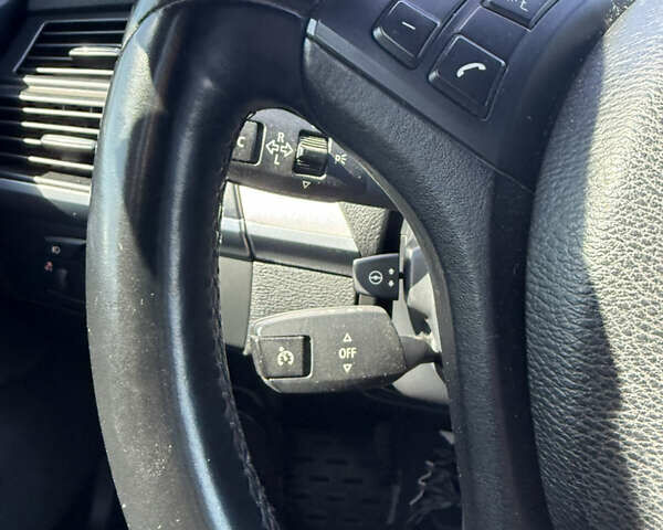 Сірий БМВ Х5, об'ємом двигуна 3 л та пробігом 270 тис. км за 17999 $, фото 32 на Automoto.ua