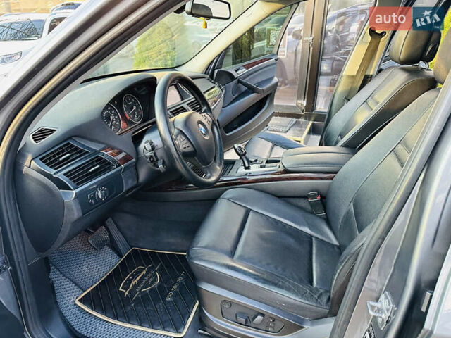 Серый БМВ Х5, объемом двигателя 2.98 л и пробегом 216 тыс. км за 14700 $, фото 14 на Automoto.ua