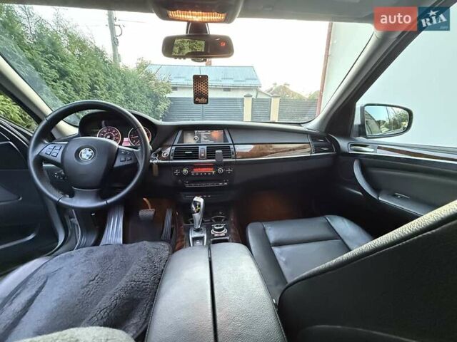 Серый БМВ Х5, объемом двигателя 2.99 л и пробегом 320 тыс. км за 14800 $, фото 18 на Automoto.ua