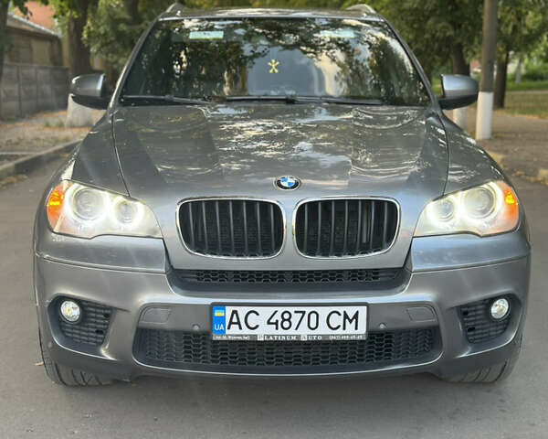 Серый БМВ Х5, объемом двигателя 2.98 л и пробегом 335 тыс. км за 13200 $, фото 2 на Automoto.ua