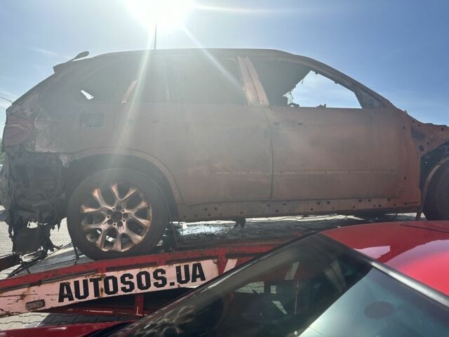 Серый БМВ Х5, объемом двигателя 3 л и пробегом 150 тыс. км за 100 $, фото 5 на Automoto.ua