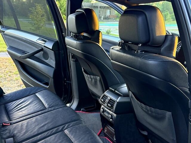Серый БМВ Х5, объемом двигателя 3 л и пробегом 244 тыс. км за 17000 $, фото 5 на Automoto.ua
