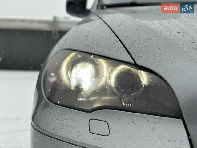 Сірий БМВ Х5, об'ємом двигуна 3 л та пробігом 304 тис. км за 11990 $, фото 4 на Automoto.ua