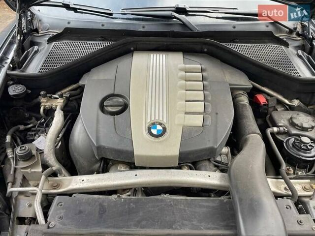 Серый БМВ Х5, объемом двигателя 3 л и пробегом 199 тыс. км за 17900 $, фото 5 на Automoto.ua