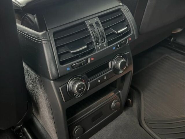 Серый БМВ Х5, объемом двигателя 3 л и пробегом 330 тыс. км за 13500 $, фото 17 на Automoto.ua