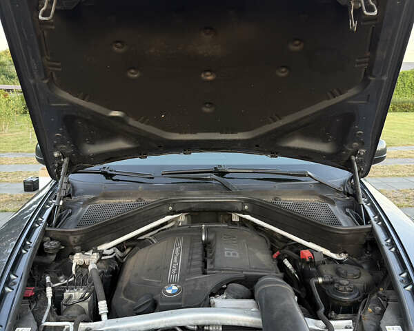 Сірий БМВ Х5, об'ємом двигуна 2.98 л та пробігом 244 тис. км за 17000 $, фото 8 на Automoto.ua