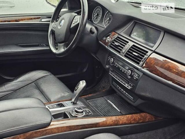 Серый БМВ Х5, объемом двигателя 3 л и пробегом 273 тыс. км за 11999 $, фото 58 на Automoto.ua