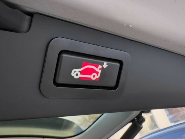 Серый БМВ Х5, объемом двигателя 3 л и пробегом 211 тыс. км за 8500 $, фото 1 на Automoto.ua