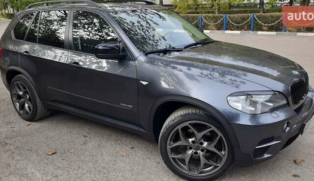 Сірий БМВ Х5, об'ємом двигуна 2.98 л та пробігом 260 тис. км за 18600 $, фото 10 на Automoto.ua