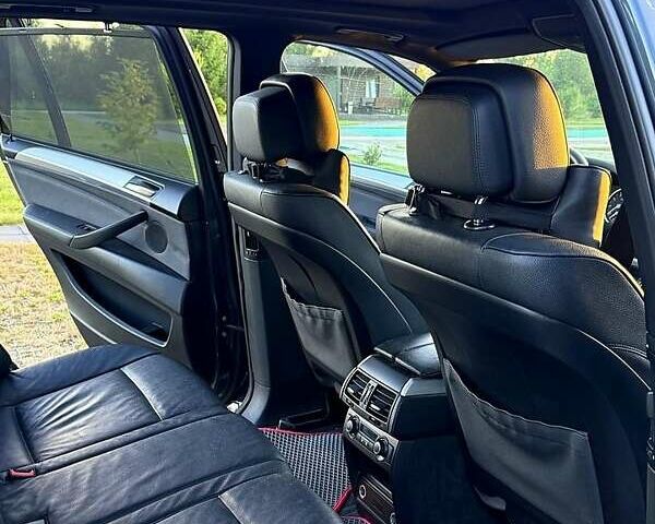 Серый БМВ Х5, объемом двигателя 3 л и пробегом 244 тыс. км за 17000 $, фото 4 на Automoto.ua