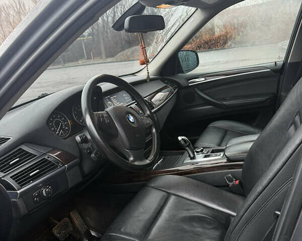 Серый БМВ Х5, объемом двигателя 2.98 л и пробегом 230 тыс. км за 14500 $, фото 1 на Automoto.ua