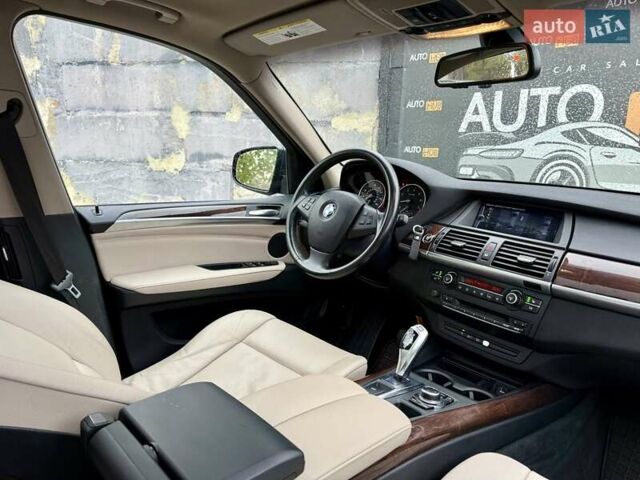 Серый БМВ Х5, объемом двигателя 2.98 л и пробегом 237 тыс. км за 11800 $, фото 12 на Automoto.ua