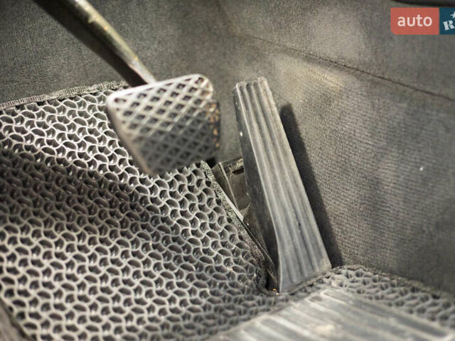 Сірий БМВ Х5, об'ємом двигуна 3 л та пробігом 237 тис. км за 19900 $, фото 40 на Automoto.ua